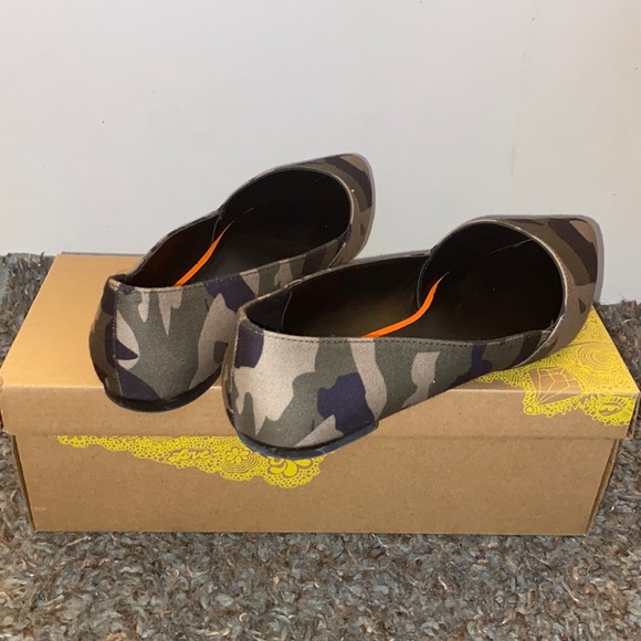 Mix No. 6 Camo Flats - Picture 4 of 7